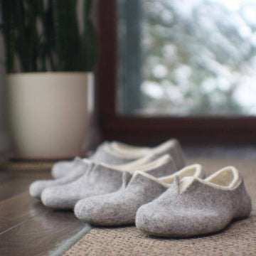 Felted slippers for women - excellent home booties!