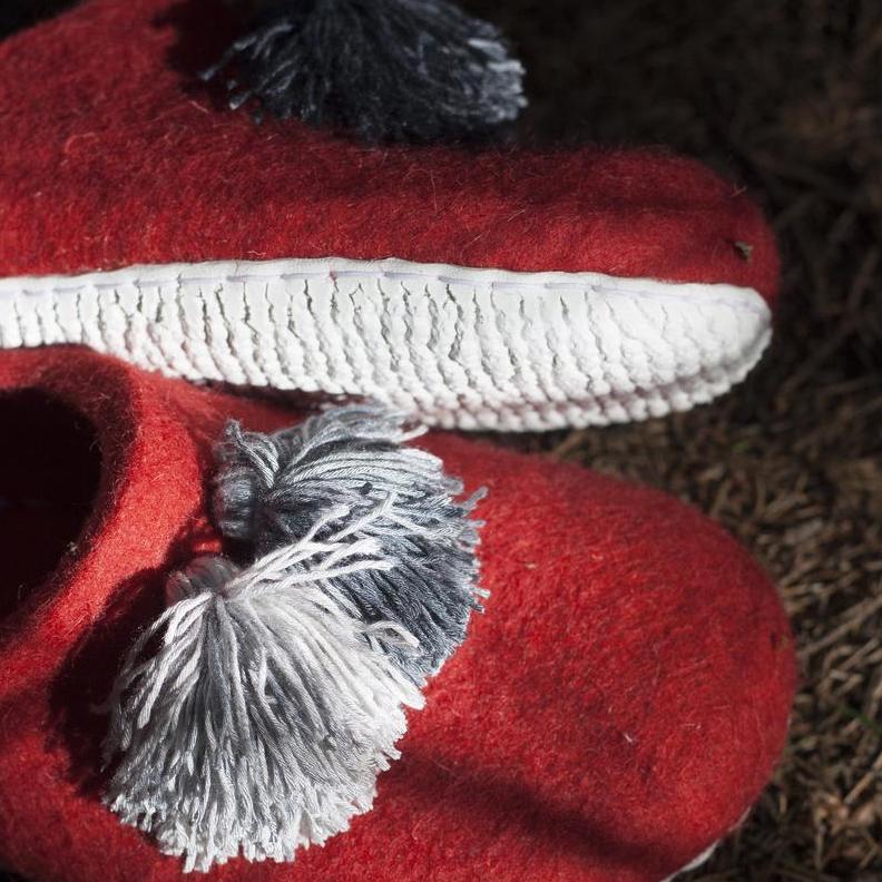 Felted red slippers with tassels- such style!